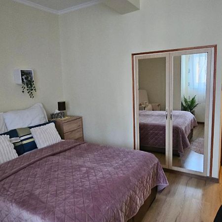 Anna Gyoengye Apartman Debrecen Luaran gambar