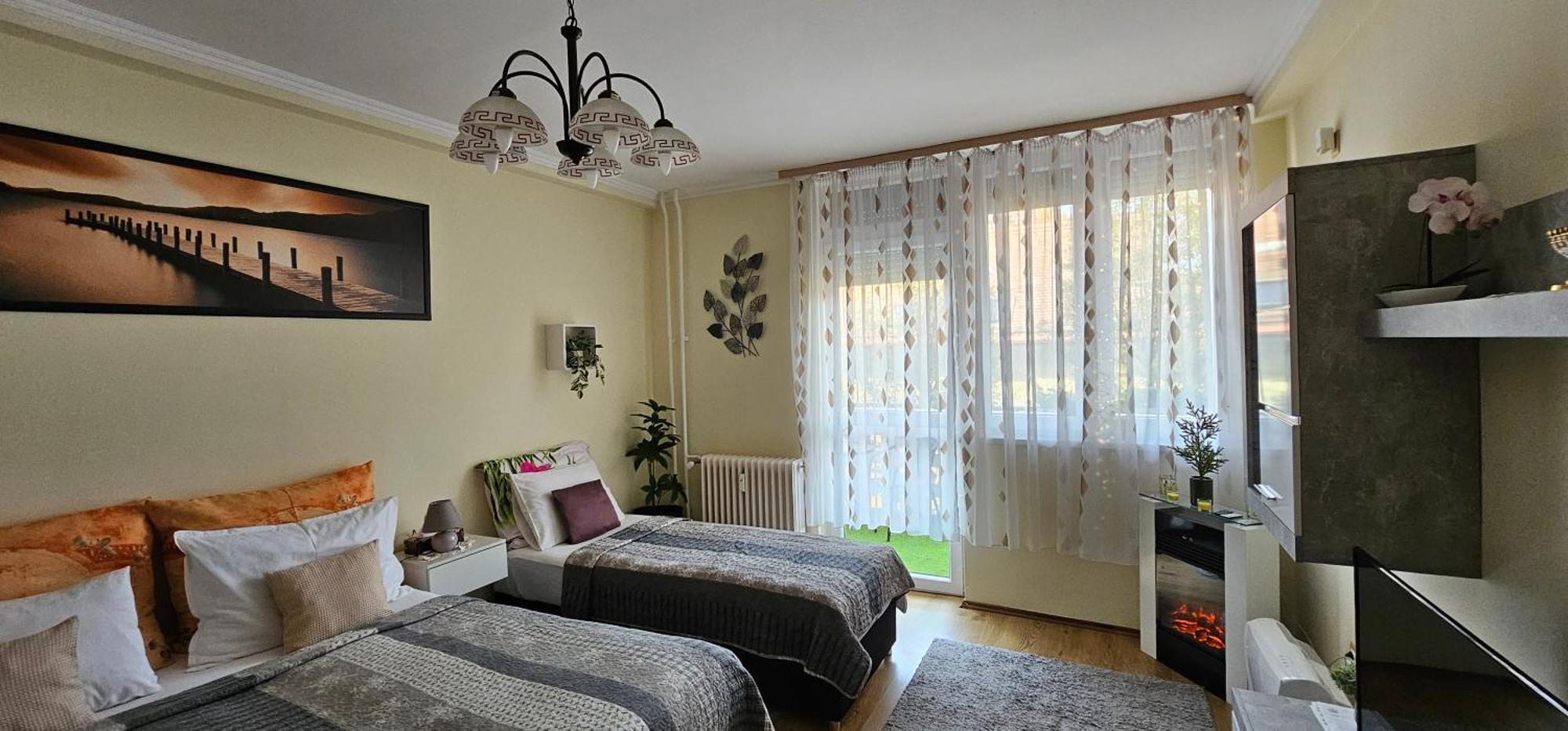 Anna Gyoengye Apartman Debrecen Luaran gambar