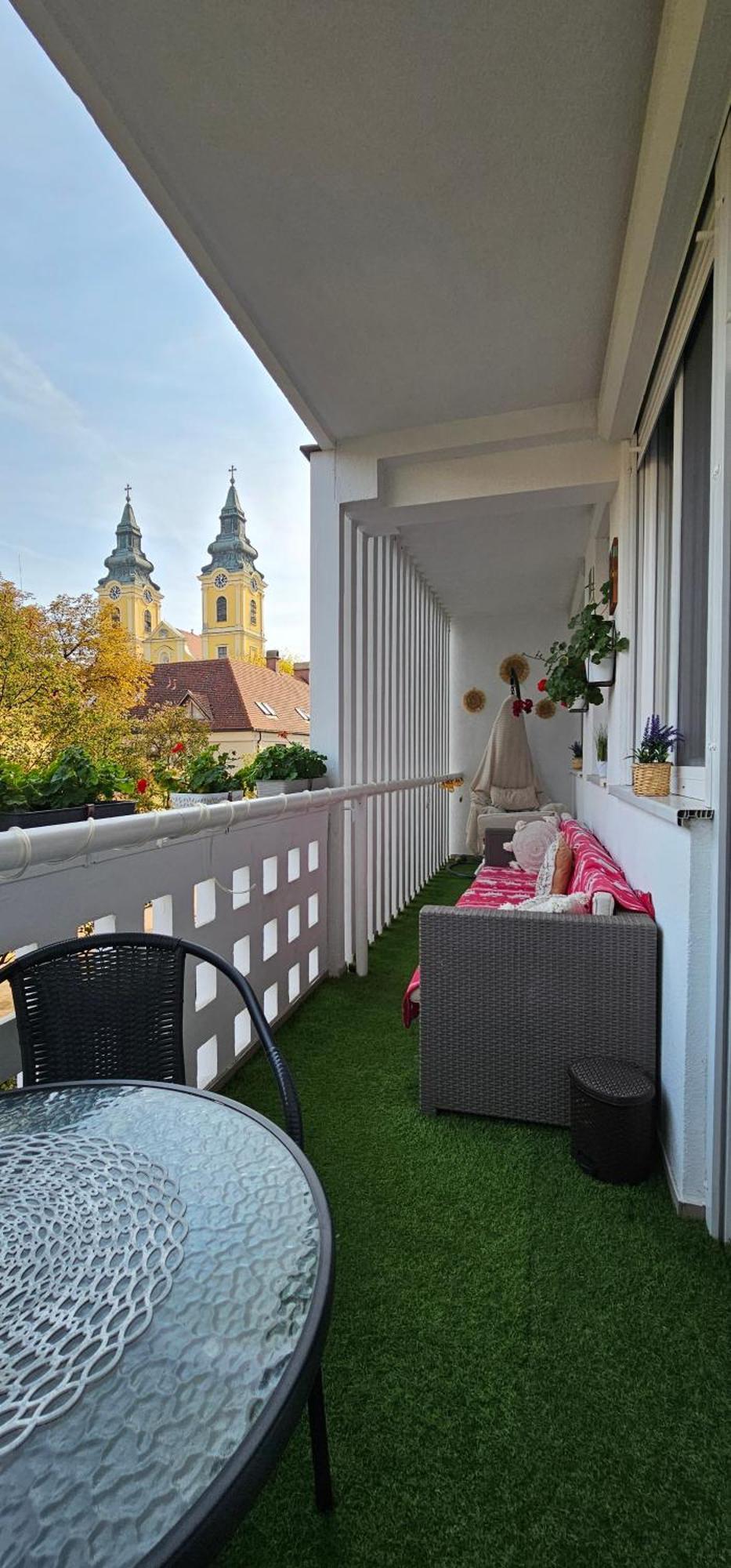 Anna Gyoengye Apartman Debrecen Luaran gambar