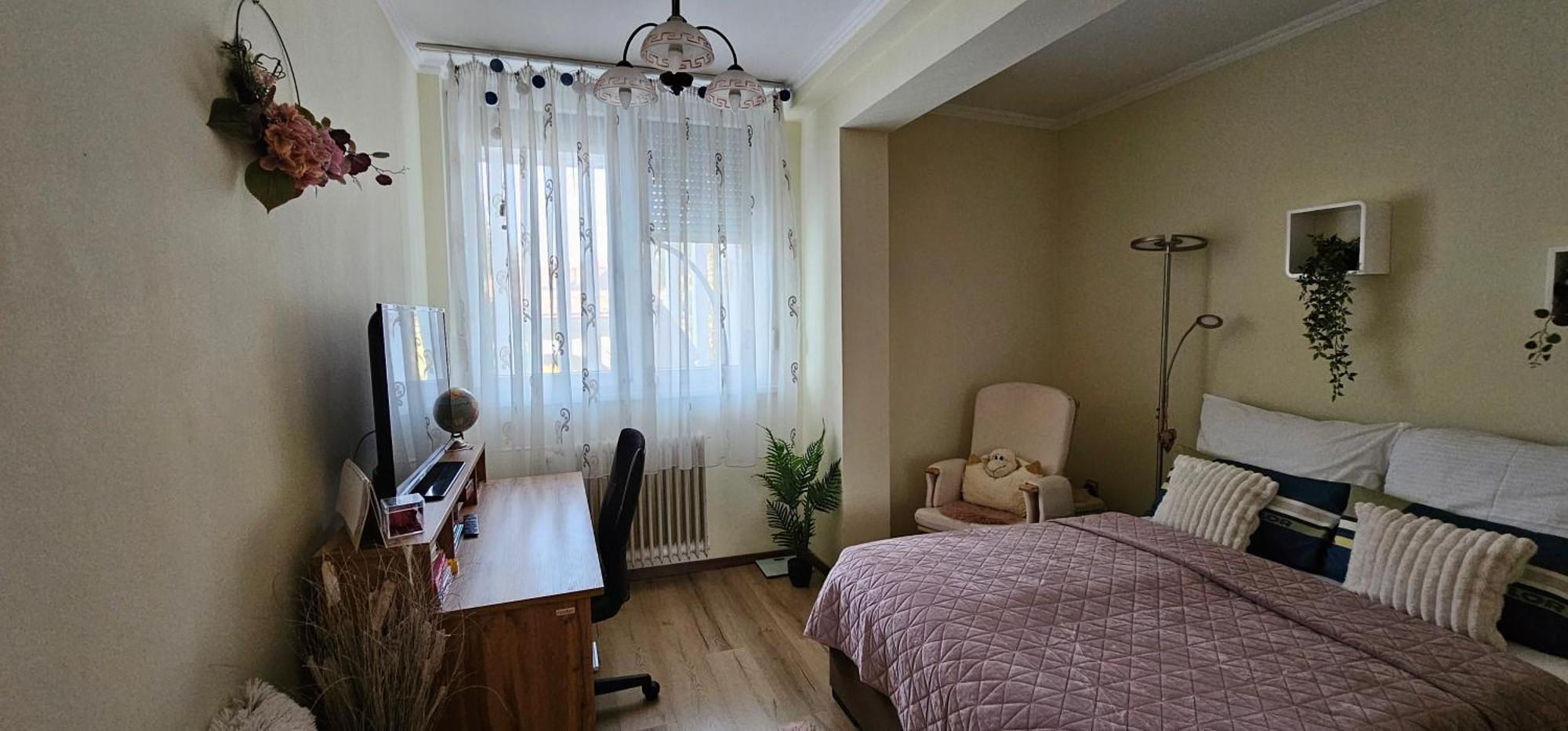 Anna Gyoengye Apartman Debrecen Luaran gambar
