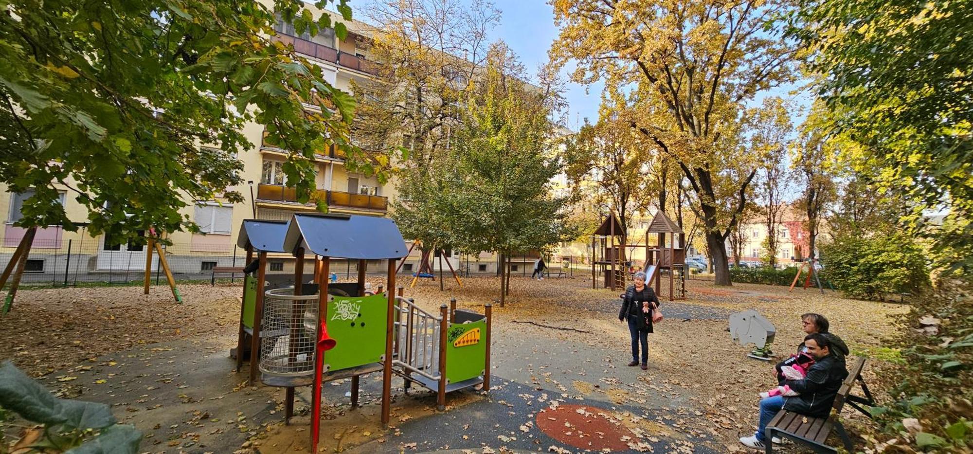 Anna Gyoengye Apartman Debrecen Luaran gambar